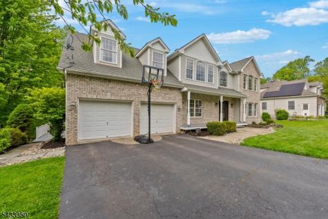 4 Matthew Drive Byram NJ 07871