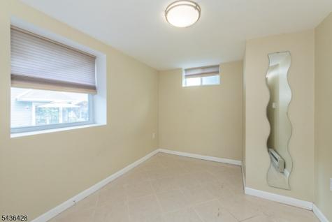 11 Hansen Street Lodi NJ 07644