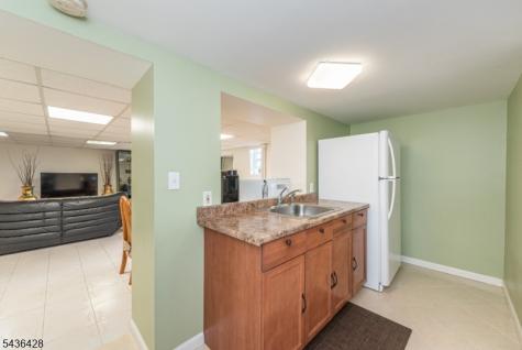 11 Hansen Street Lodi NJ 07644