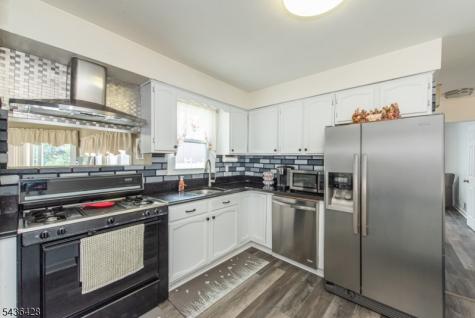 11 Hansen Street Lodi NJ 07644