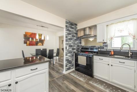 11 Hansen Street Lodi NJ 07644