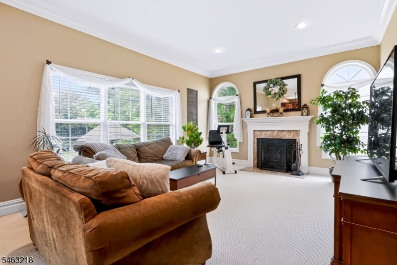 36 Bluebird Way Raritan NJ 08869