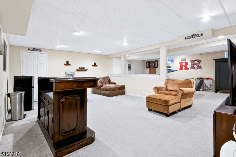 36 Bluebird Way Raritan NJ 08869