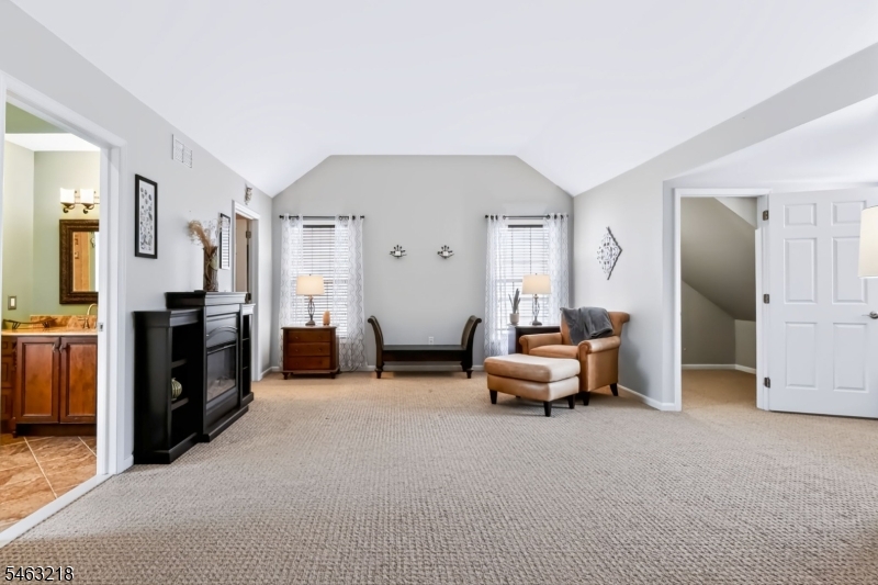 36 Bluebird Way Raritan NJ 08869