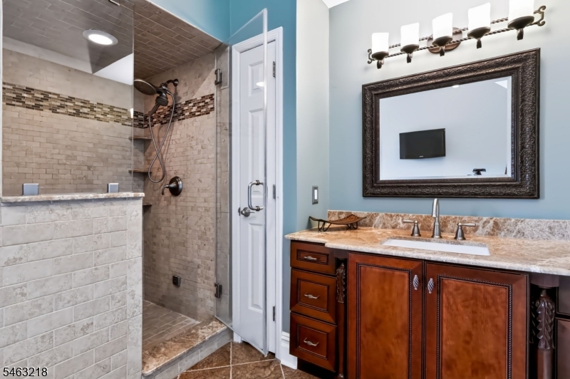 36 Bluebird Way Raritan NJ 08869