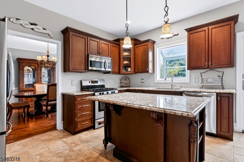 36 Bluebird Way Raritan NJ 08869
