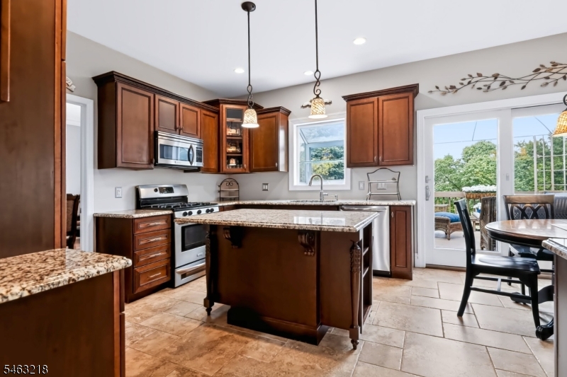36 Bluebird Way Raritan NJ 08869