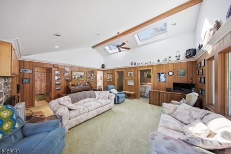 25 Cottage Avenue Frankford NJ 07860