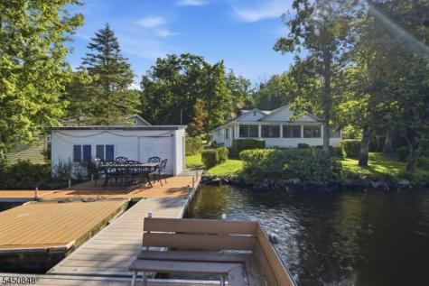 25 Cottage Avenue Frankford NJ 07860