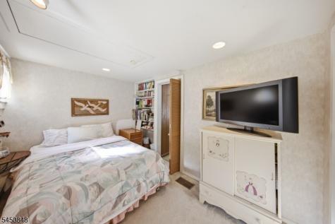 25 Cottage Avenue Frankford NJ 07860