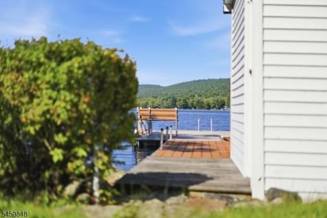 25 Cottage Avenue Frankford NJ 07860