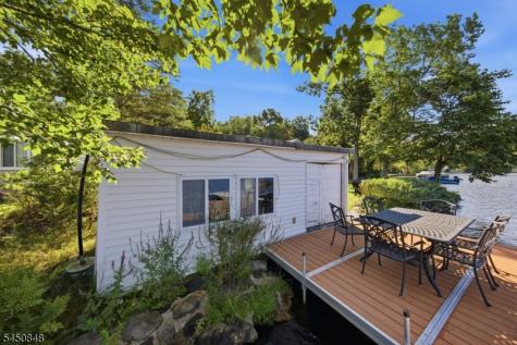 25 Cottage Avenue Frankford NJ 07860
