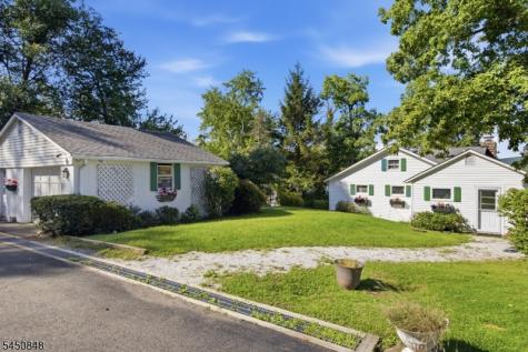 25 Cottage Avenue Frankford NJ 07860
