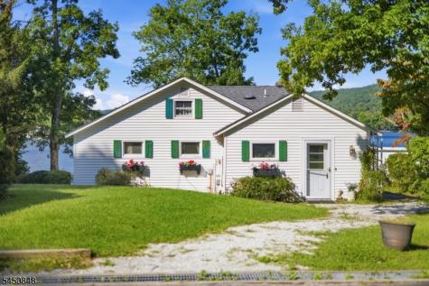 25 Cottage Avenue Frankford NJ 07860