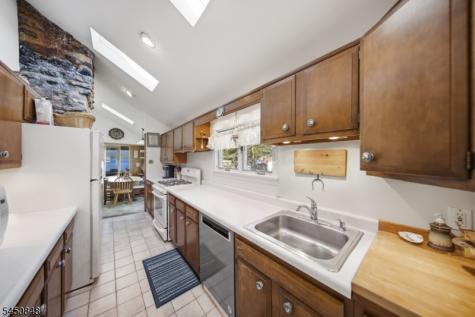 25 Cottage Avenue Frankford NJ 07860
