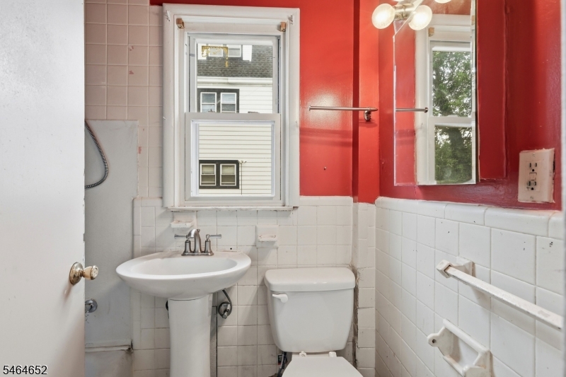 82 Berkshire Place Irvington NJ 07111