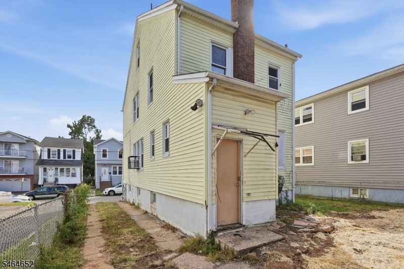 82 Berkshire Place Irvington NJ 07111