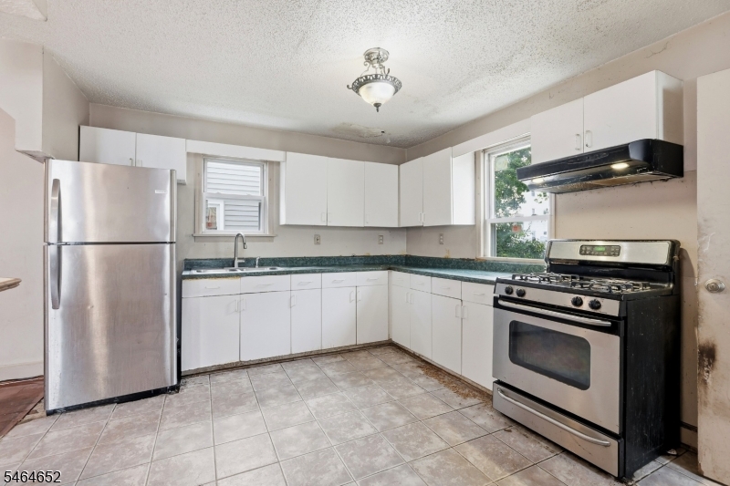 82 Berkshire Place Irvington NJ 07111
