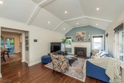 47 Mount Prospect Avenue Verona NJ 07044