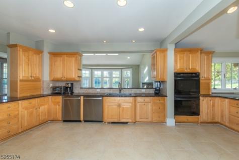 1 Brook Valley Terrace Kinnelon NJ 07405