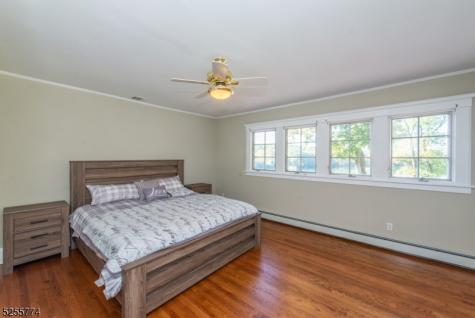 1 Brook Valley Terrace Kinnelon NJ 07405