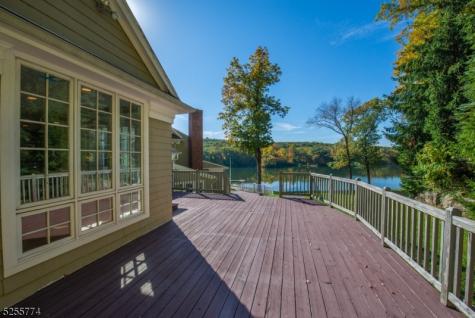 1 Brook Valley Terrace Kinnelon NJ 07405