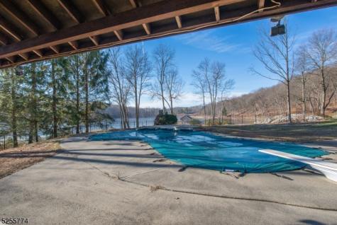 1 Brook Valley Terrace Kinnelon NJ 07405