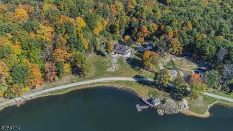 1 Brook Valley Terrace Kinnelon NJ 07405