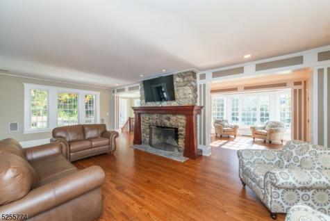 1 Brook Valley Terrace Kinnelon NJ 07405