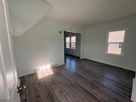 4 Whitehouse Avenue Readington NJ 08889