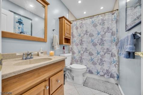 1038 Centre Street Raritan NJ 08869