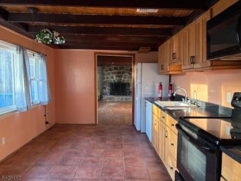 8 Beachview Court Hardyston NJ 07460
