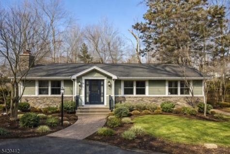 8 Beachview Court Hardyston NJ 07460