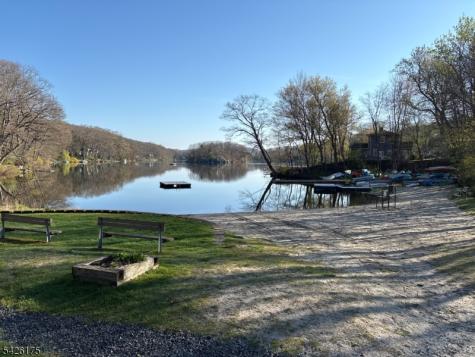 56 Lake Shore Road E Hardyston NJ 07460