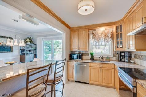 71 Crosby Avenue Edison NJ 08817