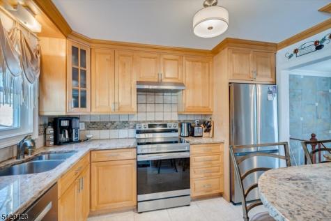 71 Crosby Avenue Edison NJ 08817