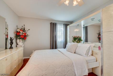 71 Crosby Avenue Edison NJ 08817