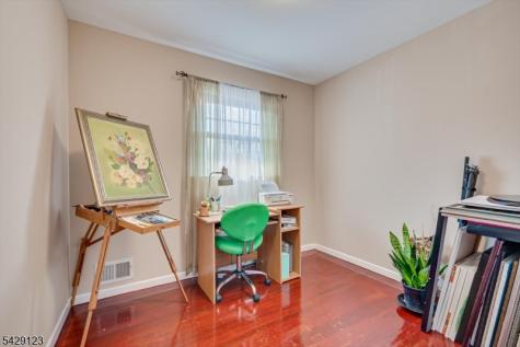 71 Crosby Avenue Edison NJ 08817
