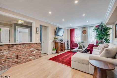 71 Crosby Avenue Edison NJ 08817