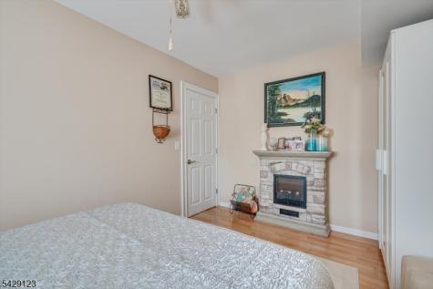 71 Crosby Avenue Edison NJ 08817