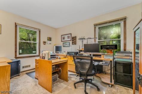 5 Hibbler Road Clinton NJ 08833