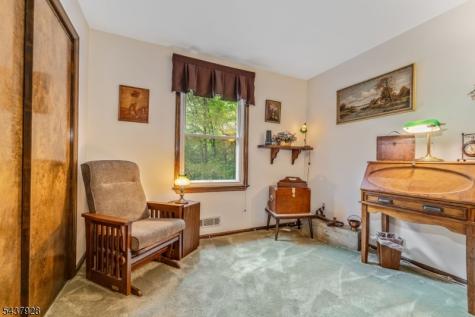 5 Hibbler Road Clinton NJ 08833