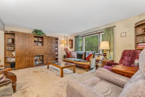 5 Hibbler Road Clinton NJ 08833