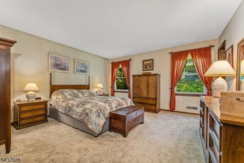 5 Hibbler Road Clinton NJ 08833
