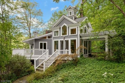 84 Lake Trail E Harding NJ 07976