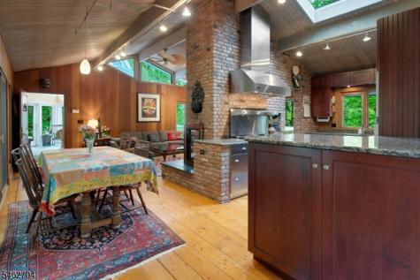 84 Lake Trail E Harding NJ 07976