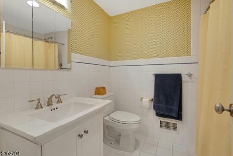 84 Lake Trail E Harding NJ 07976