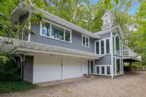 84 Lake Trail E Harding NJ 07976