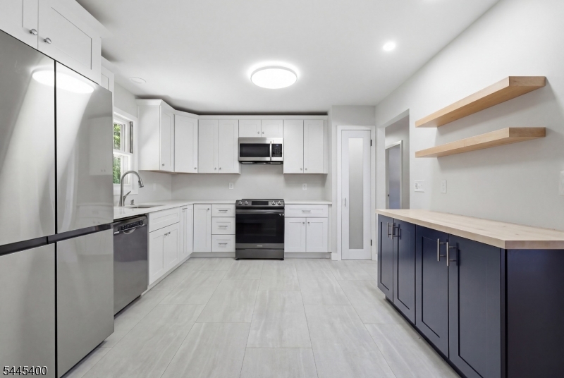 307 Nariticong Avenue Hopatcong NJ 07843
