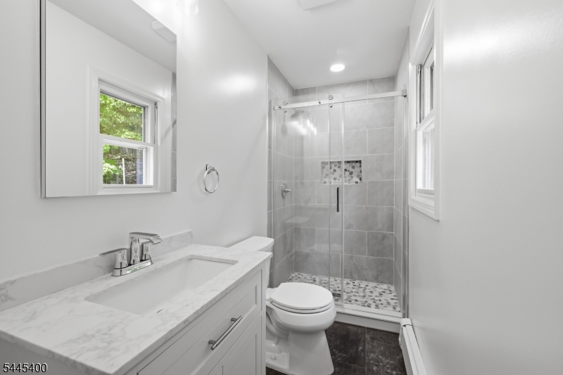 307 Nariticong Avenue Hopatcong NJ 07843